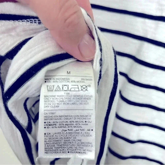 EUC barely worn White and black stripe easy tee, size M. Cotton/Modal bl… - Picture 4 of 5